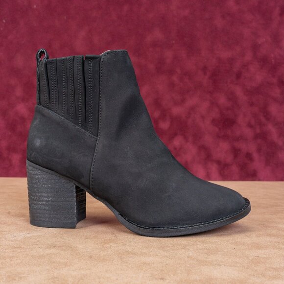 Blondo Women Western Black Leather Waterproof Zip Ankle Boots sz 7 - Picture 4 of 8